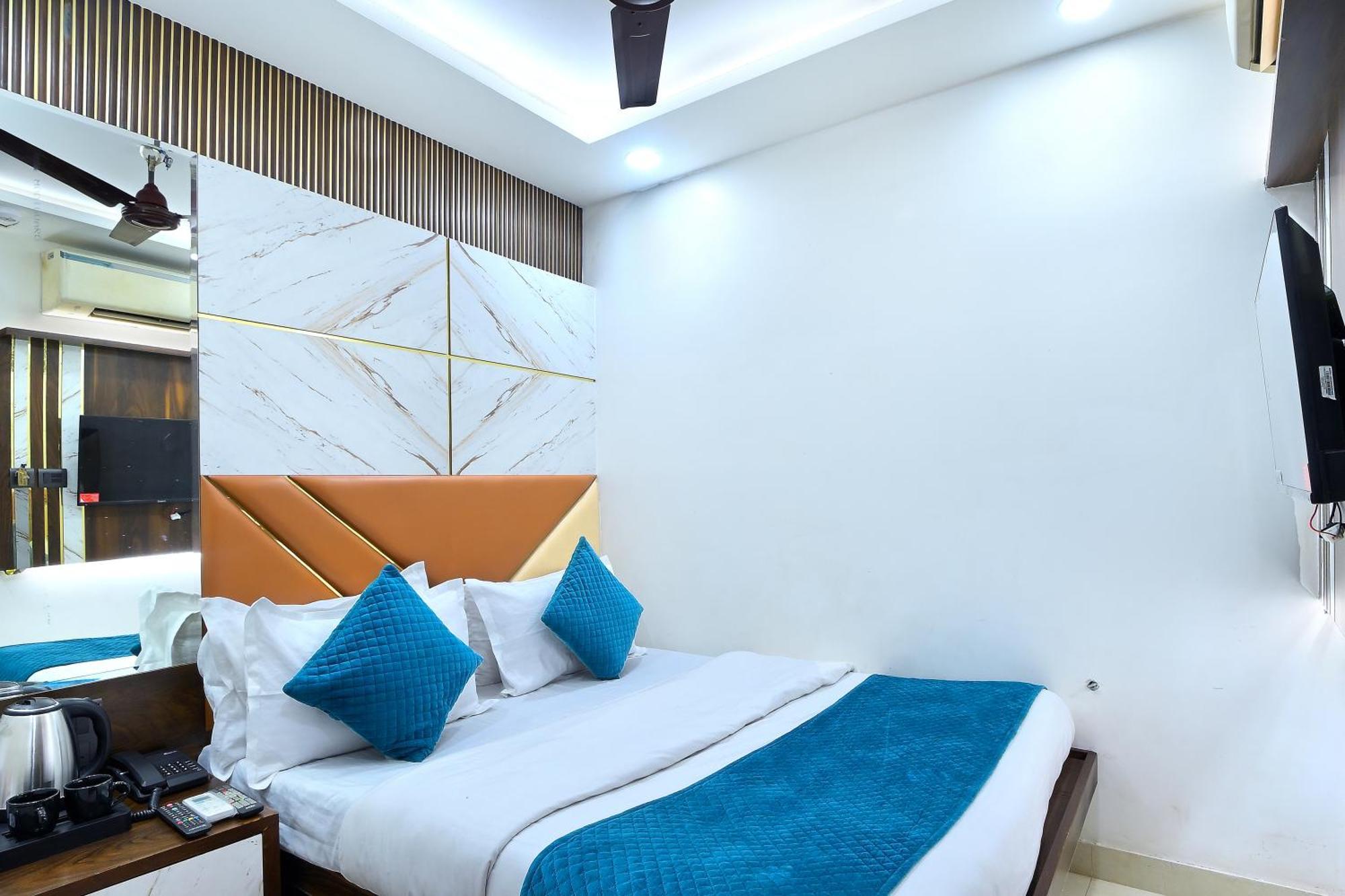 Hotel Nav Durga "2 Walking From New Delhi Railway Station" Exteriör bild
