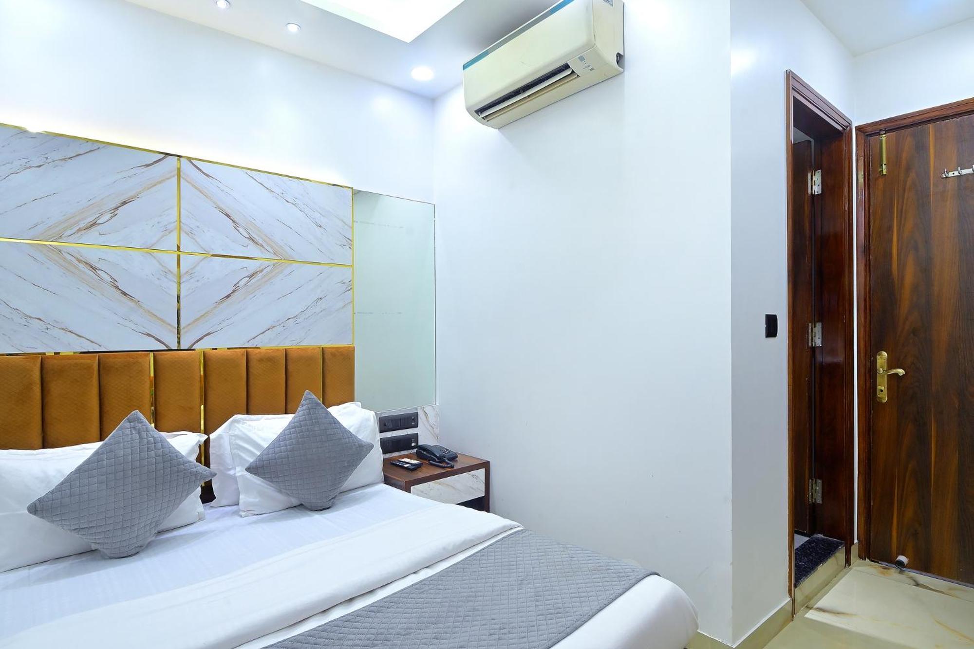 Hotel Nav Durga "2 Walking From New Delhi Railway Station" Exteriör bild