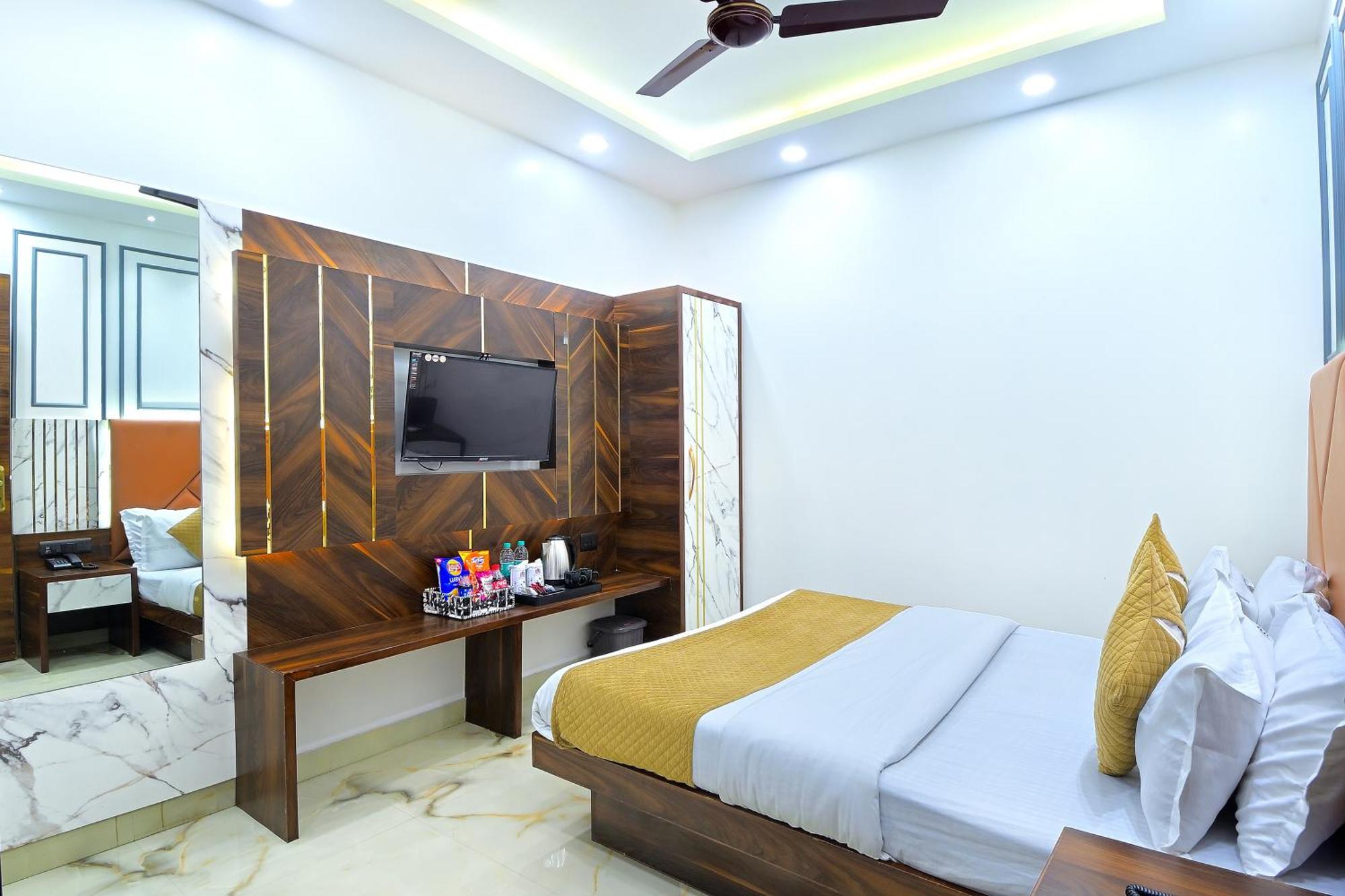 Hotel Nav Durga "2 Walking From New Delhi Railway Station" Exteriör bild